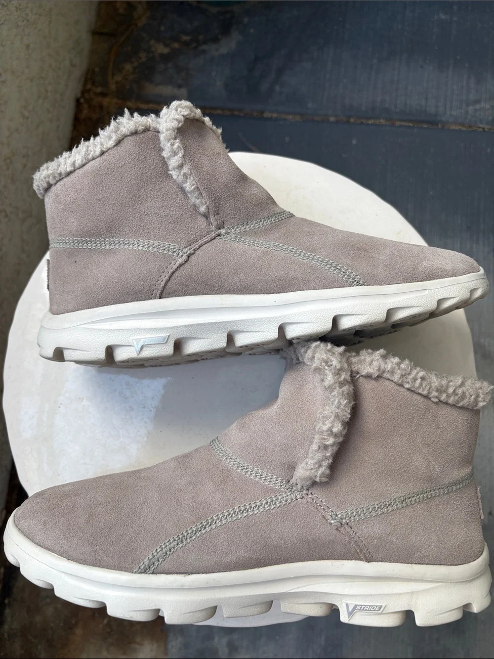 Skechers On the Go Memory Form Fit Taupe Suede-Look Faux Shearling Boots SZ 9.5